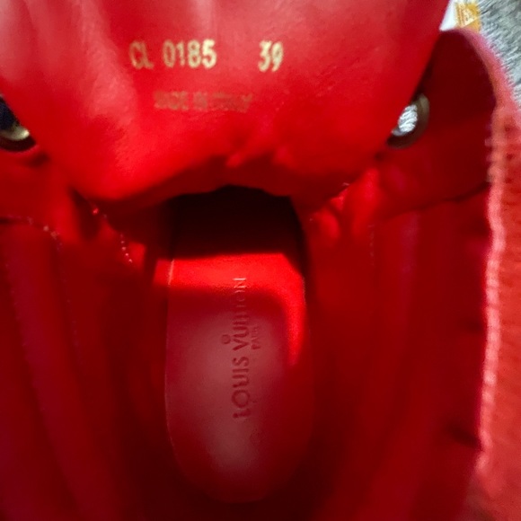 Authentic Louis Vuitton high top sneakers in size 9 used four times - Picture 10 of 13